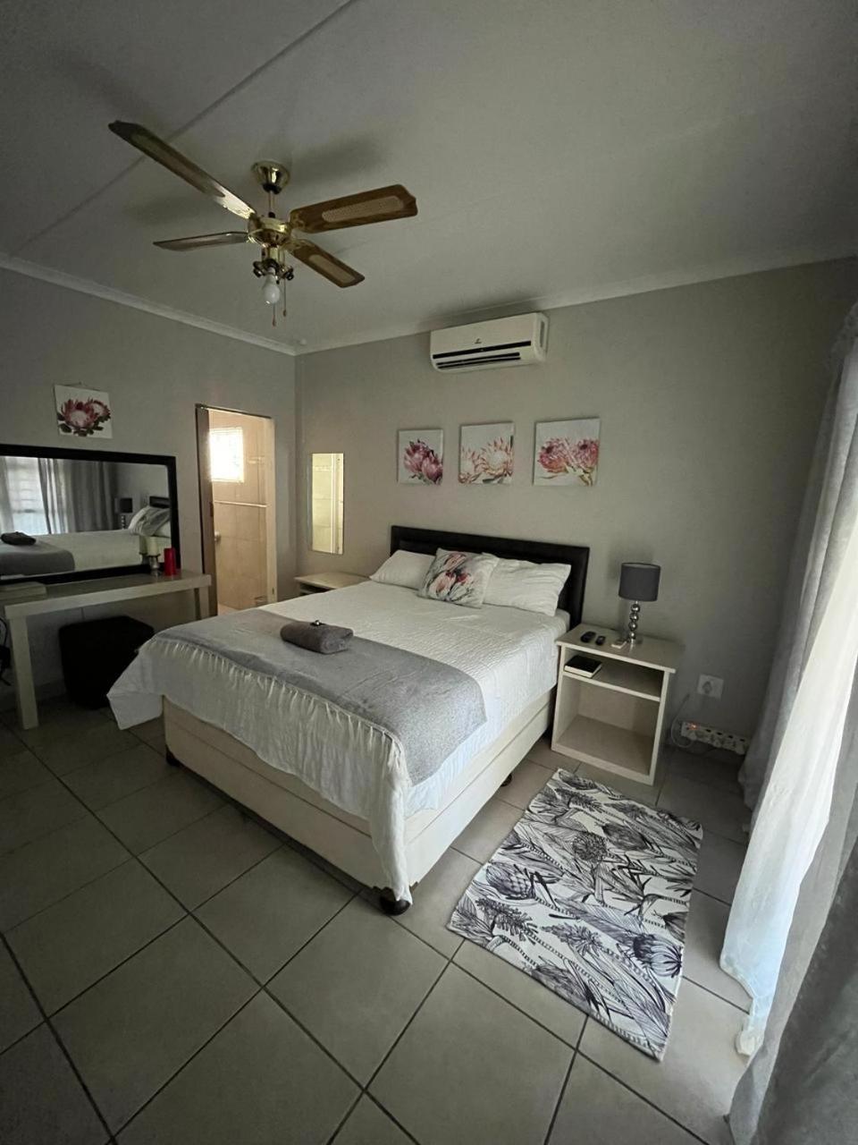 Oppi Draai Guesthouse Оудсхорн Екстериор снимка