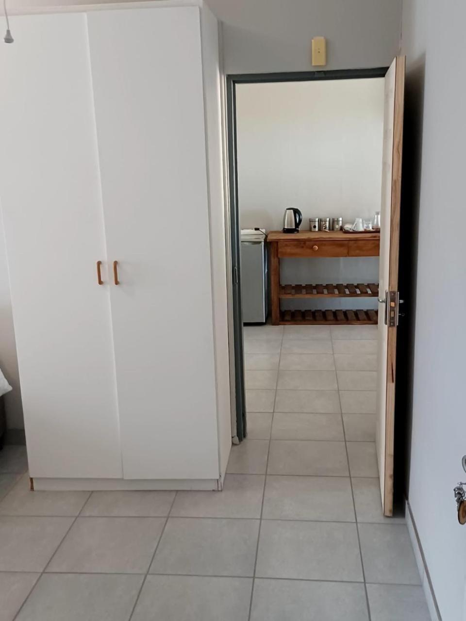 Oppi Draai Guesthouse Оудсхорн Екстериор снимка