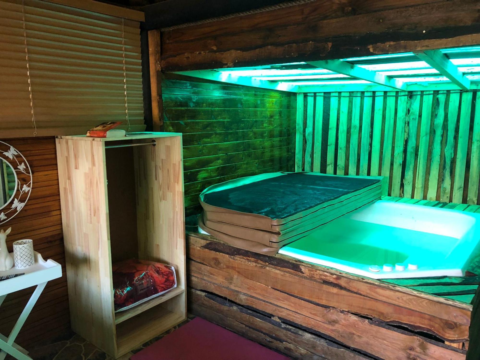 Oppi Draai Guesthouse Оудсхорн Екстериор снимка